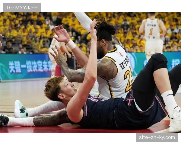 周琦防守威慑力显著，护框能力支撑北京防守体系